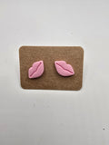 Lip posts