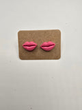 Lip posts